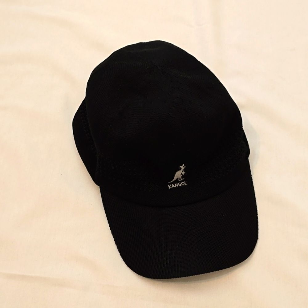 NWOT! Kangol Black perforated knit Cap Vintage large